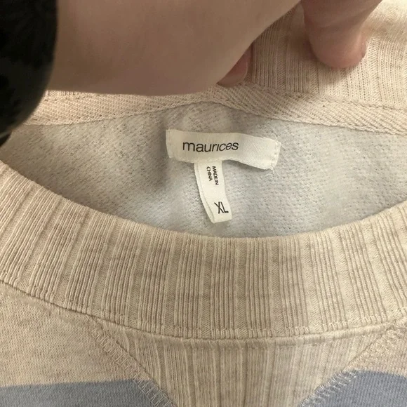 Maurices Sweatshirt! - Picture 2 of 5